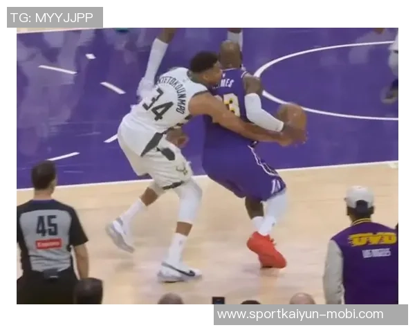 里弗斯表示字母哥训练状态良好期待他尽快重返赛场助力球队 里弗斯表示字母哥训练状态良好期待他尽快重返赛场助力球队